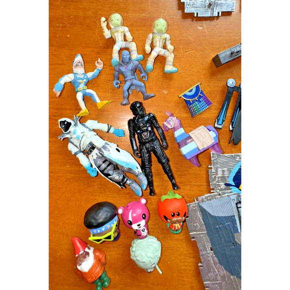 Fortnite Mixed Lot Toys, Figures, Weapons, Building Pieces, Cards SEE PICS - Picture 4 of 13